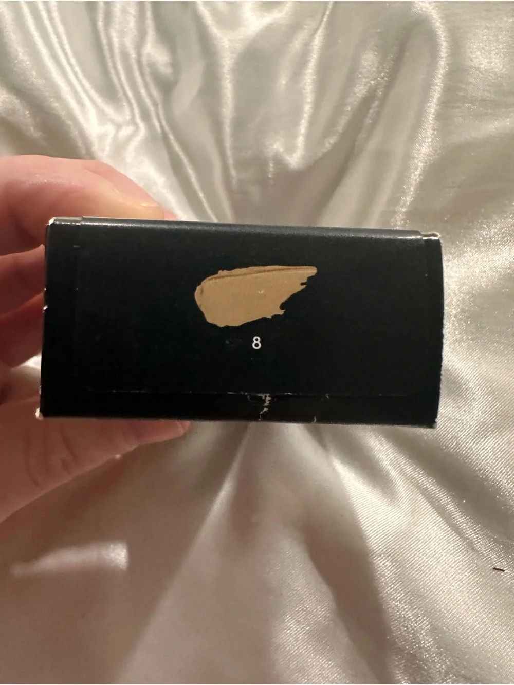 Fenty Beauty Eaze Drop Blurring Skin Tint NWT Shade 8